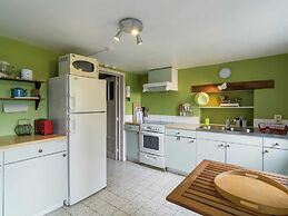 Pleasant Holiday Home With Garden in Ciney