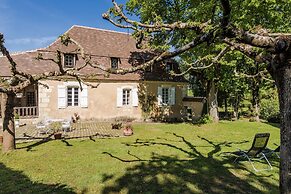 Mansion in Sourzac With Private Pool