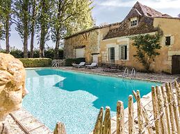 Mansion in Sourzac With Private Pool
