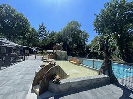 Spacious Villa in Hoenderloo