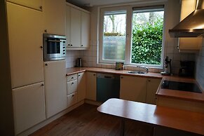 Spacious Villa in Hoenderloo