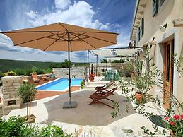 Authentic Holiday Home in Barban With Swimming Pool