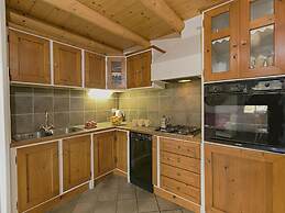 Typical Cottage in Bellamonte Italy with Hot Tub