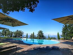 Cottage in Loro Ciuffenna With Swimming Pool