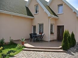 Przytulny Domek z Sauna , Jacuzzi i Basenem