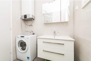 Apartment Right on the Janice Beach in Pakostane