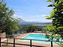 Belvilla by OYO Farmhouse With Swimming Pool