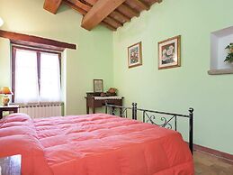 Belvilla by OYO Farmhouse With Swimming Pool