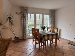 Geraeumige Wohnung mit Balkon