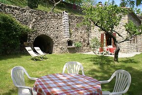 Escape in Saint-julien-du-gua
