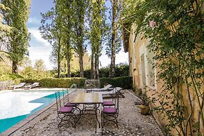 Mansion in Sourzac With Private Pool