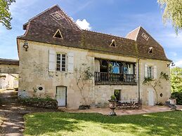 Mansion in Sourzac With Private Pool