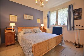 Villa in Gareoult With Private Pool