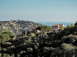 Holiday Home in Bormes With Private Pool