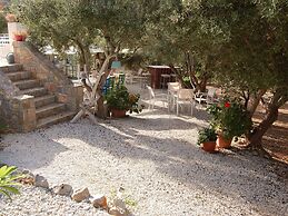 Beautiful Villa Near Sea in Epano Sisi