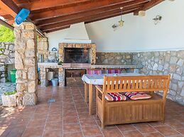 Rural House for 2 With Private Pool, Outdoor Kitchen, Fenced Garden & 