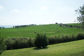 Luxury, Modern Apartment With Pool and Stunning Views