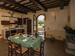 Luxury, Modern Apartment With Pool and Stunning Views