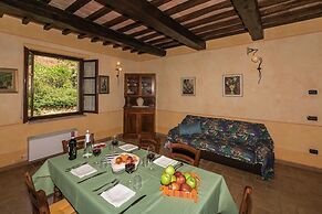 Luxury, Modern Apartment With Pool and Stunning Views