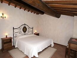 Holiday Home in Montone With Swimming Pool