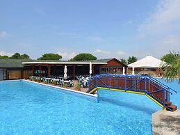 Belvilla by OYO Spacious Bungalow With AC Near sea