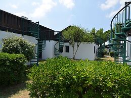 Belvilla by OYO Spacious Bungalow With AC Near sea