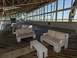 Apartment Near the Beach and the Clear Blue Sea