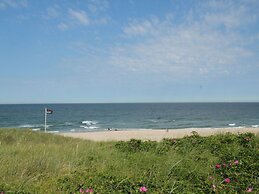 Chic Holiday Home in Callantsoog near Forest