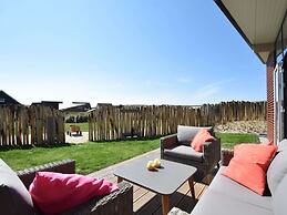 Chic Holiday Home in Callantsoog near Forest