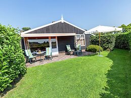 Peaceful Holiday Home near Center in Burgh Haamstede