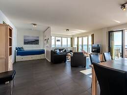 Waterfront Penthouse With Roof Terrace