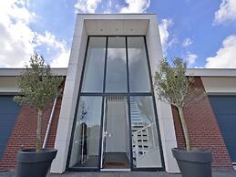 Waterfront Penthouse With Roof Terrace