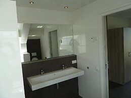 Waterfront Penthouse With Roof Terrace