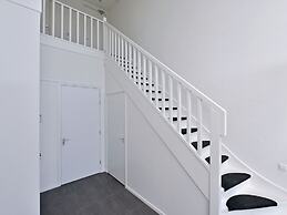 Waterfront Penthouse With Roof Terrace