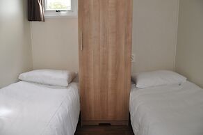 Chalet in Parc de Kievit With Private Garden