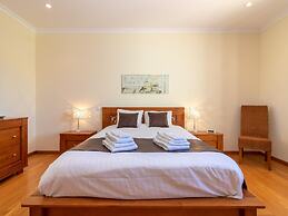 Luxury Villa in Albufeira With Heated Private Pool