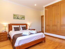 Luxury Villa in Albufeira With Heated Private Pool