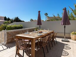 Luxury Villa in Albufeira With Heated Private Pool
