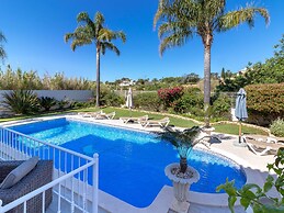 Luxury Villa in Albufeira With Heated Private Pool