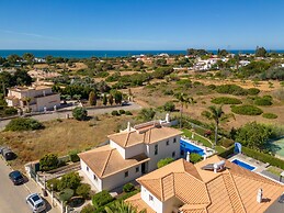 Luxury Villa in Albufeira With Heated Private Pool