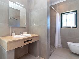 Luxury Villa in Albufeira With Heated Private Pool