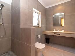 Luxury Villa in Albufeira With Heated Private Pool