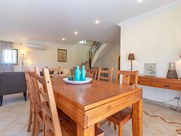 Luxury Villa in Albufeira With Heated Private Pool