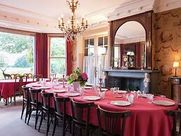 Vintage Castle in Theux With Private Pool