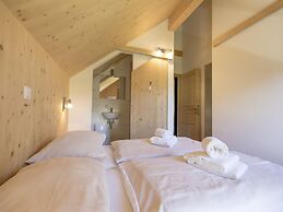 Attractive Chalet With Whirlpool