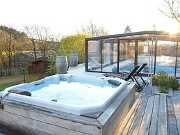 Luxury Holiday Home in Redu With Pool