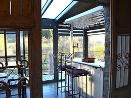 Luxury Holiday Home in Redu With Pool