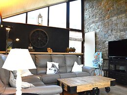 Luxury Holiday Home in Redu With Pool