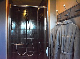 Luxury Holiday Home in Redu With Pool