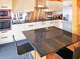 A Luxurious 12 Person Chalet With Superb View